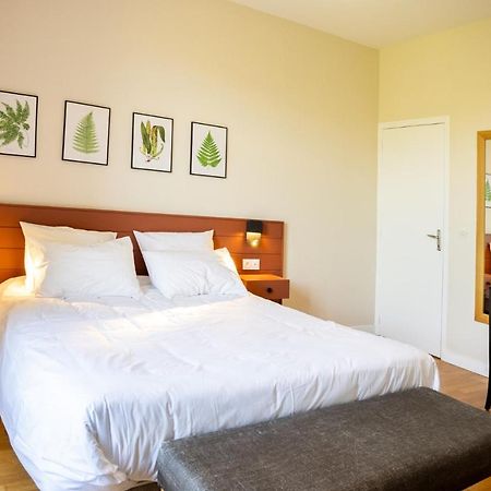 Bel Appartement, Bien Equipe Et Confortable Dans Le Centre Historique ฟูแฌร์ ภายนอก รูปภาพ