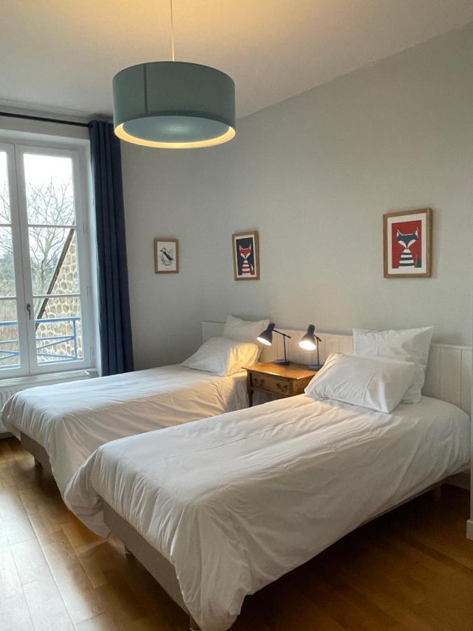 Bel Appartement, Bien Equipe Et Confortable Dans Le Centre Historique ฟูแฌร์ ภายนอก รูปภาพ