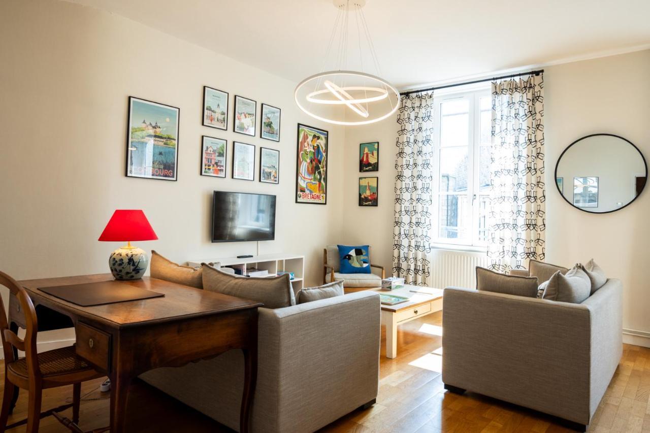 Bel Appartement, Bien Equipe Et Confortable Dans Le Centre Historique ฟูแฌร์ ภายนอก รูปภาพ