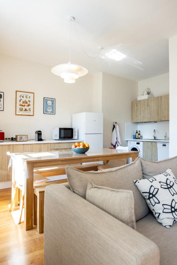 Bel Appartement, Bien Equipe Et Confortable Dans Le Centre Historique ฟูแฌร์ ภายนอก รูปภาพ